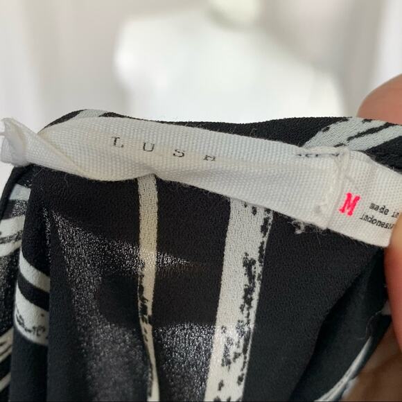 Lush Med black striped off shoulder tank top - Picture 3 of 4